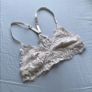 FOREVER21 White Lace Bralet